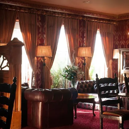 Hotel Meadow Court 4*
