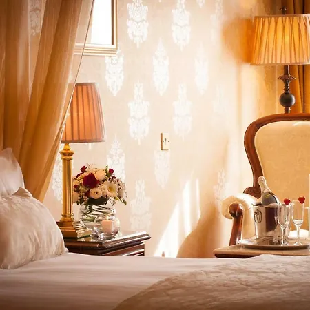 Hotel Meadow Court 4*